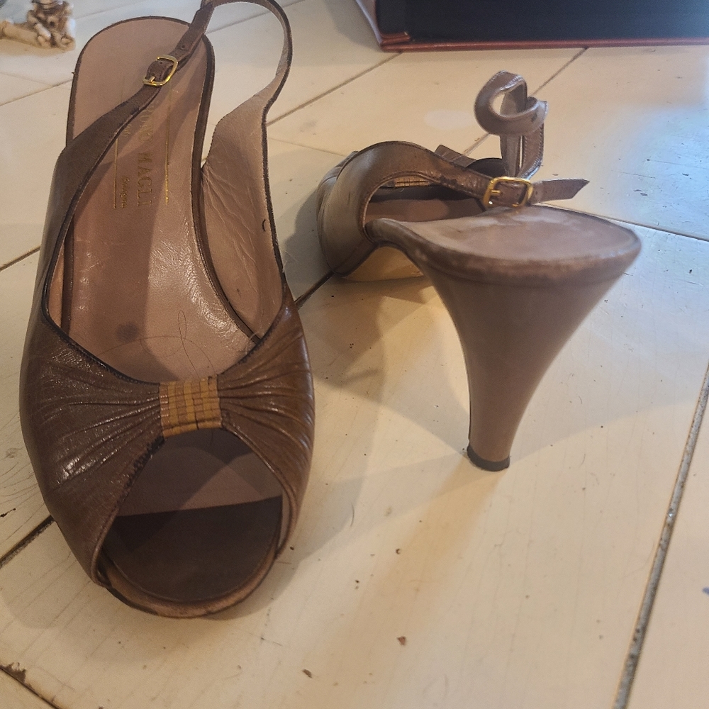 Bruno magli vintage slingback peep toe shoes